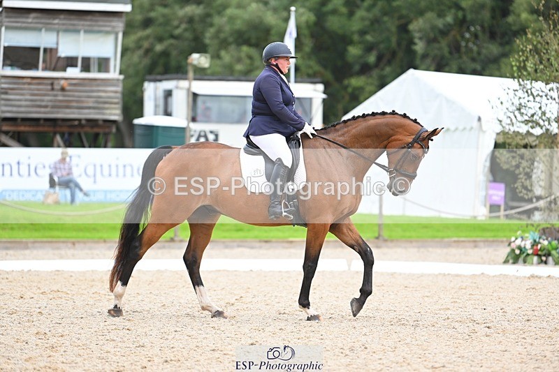 230813-171753-08621 - Cls 14 Medium Silver 16.45 to End