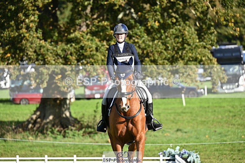 251024A-105244-08459 - G-560-Josie.Dix