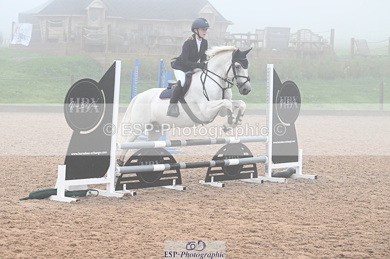 240907A-092944-00127 - Cls 1 Pony Intro 70cm