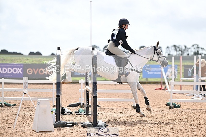 250831-132804-09935 - O-709-Cecilia.Behagg