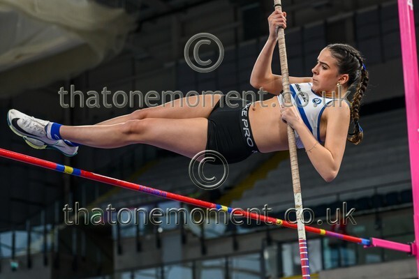 SenInd26-916618 - Field Female Set One