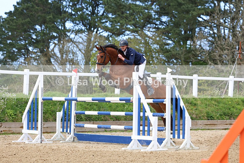 3E7A2372 - Class 9: Senior 1.30m open