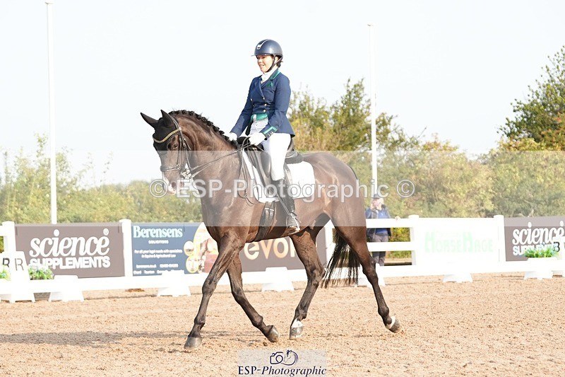 250817-083833-07292 - 144-Hayley.JamesKingstone-W