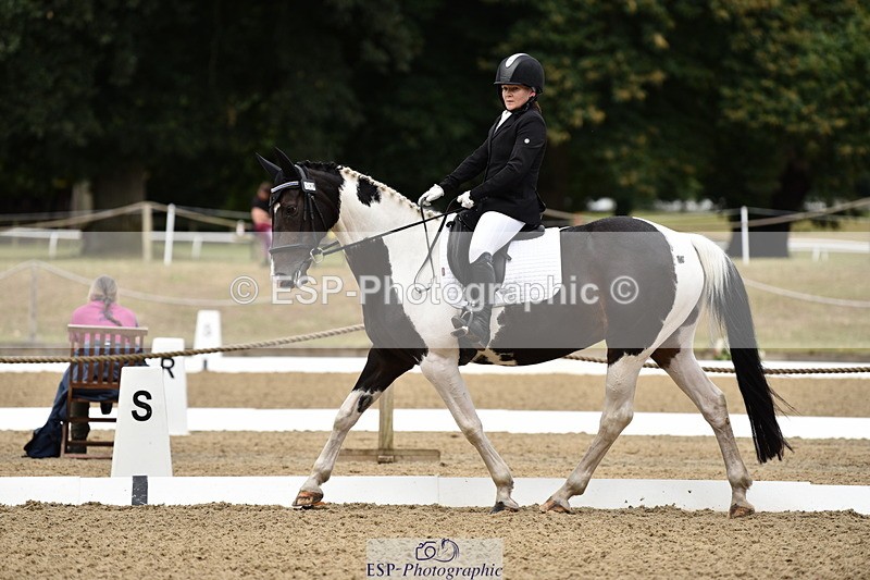 140109A-231734-08425 - 129-Nicole.Windley-Sweetcombe.Huntsmans.Girl