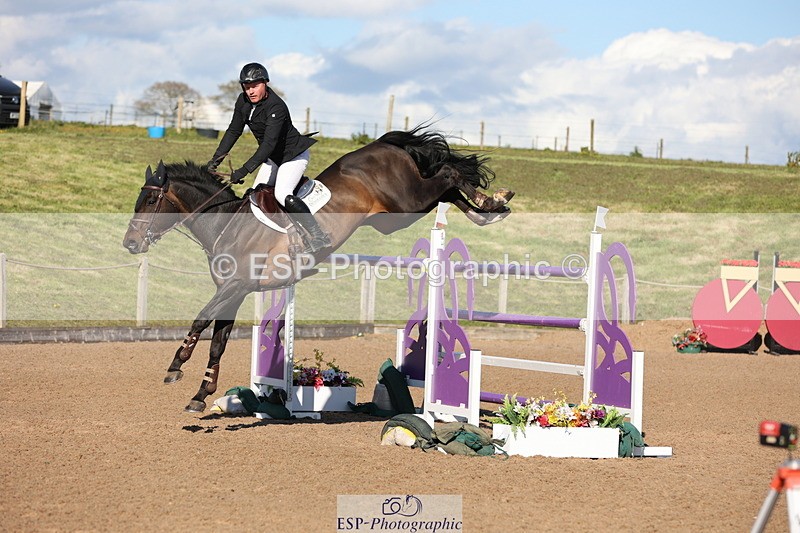 240419A-171746-09708 - Cls 10, 2 Star Big Tour 145cm  Break to End