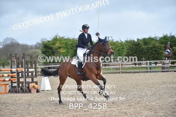 BPP_4258 - CLASS 10 RHS Foxhunter Championship Qualifier