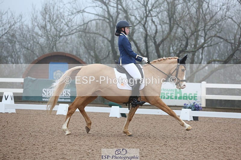 240217A-083102-00017 - 216-Olivia.Luscombe-Rosewater.Chamonix