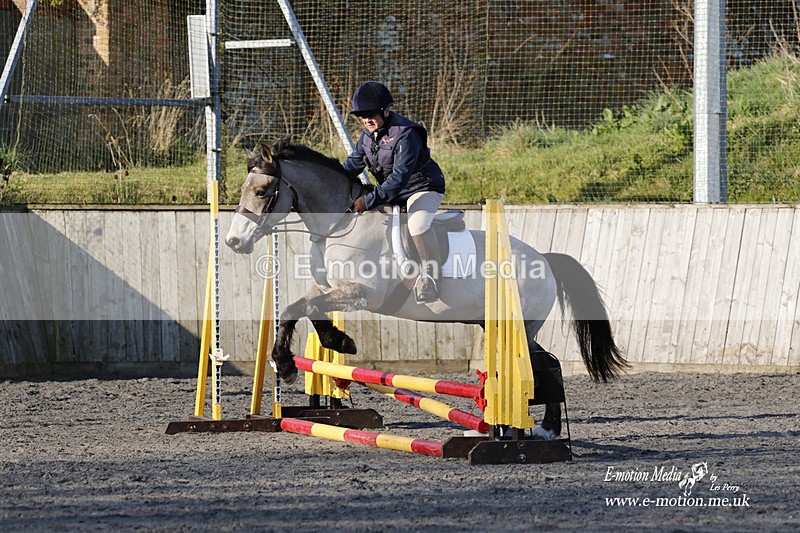 _EST0008 - Bourne Valley Riding Club Winter Showjumping 27/03/22