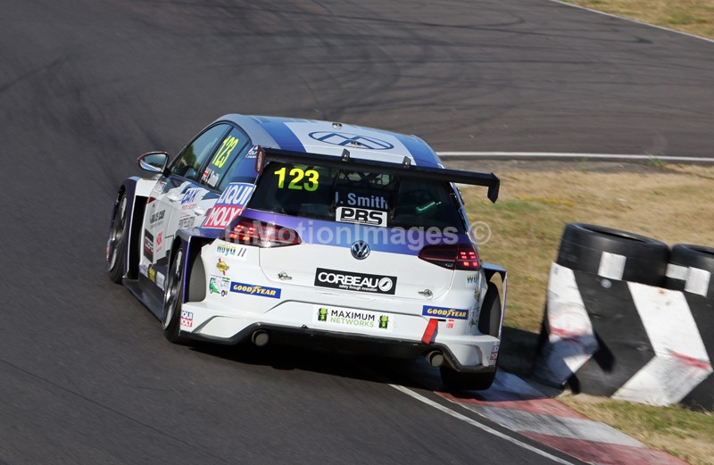  - TCR UK @ Castle Combe