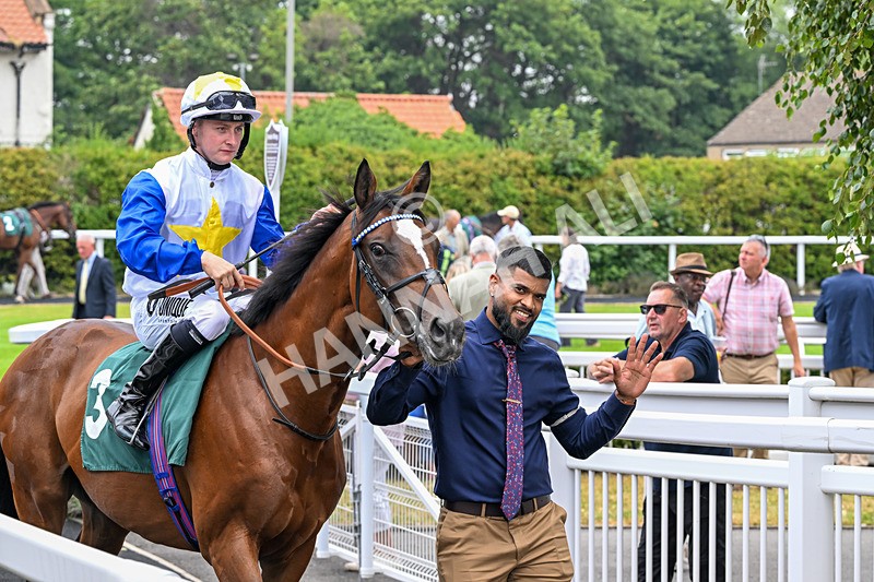 040826-Race 1-National Pride-4416 - Race 1 14.15pm Army Benevolent Fund/EBF Novice Stakes