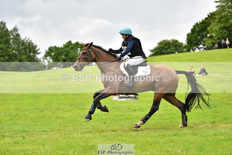 240526-115110-21011 - 428-COOLEY_SNAPCHAT-Selina_Milnes