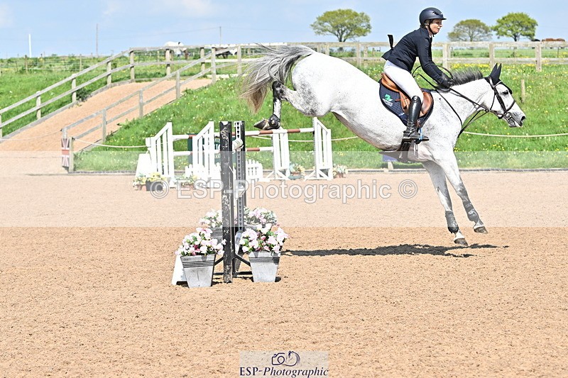 240509A-151229-02708 - Cls 11 National 1.40m Open