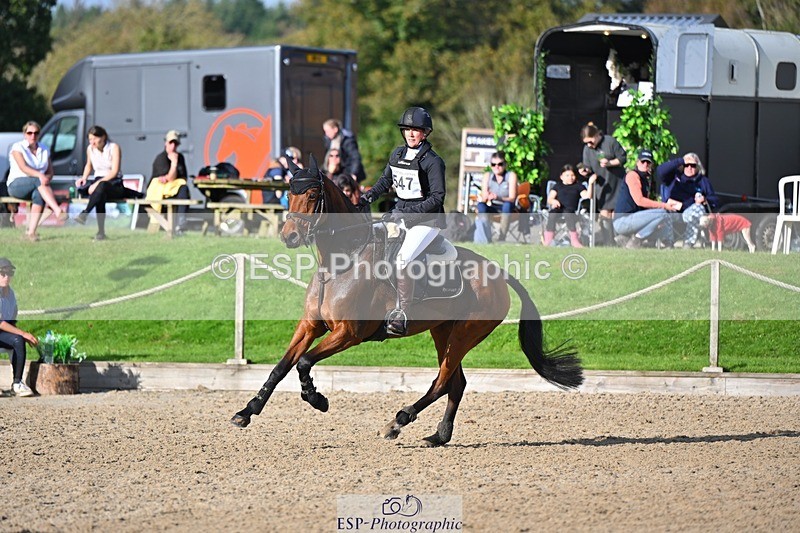 241027-135227-17637 - 547-Lara.Salter-NAOMIE.VAN.DE.BROUWERSHOEVE