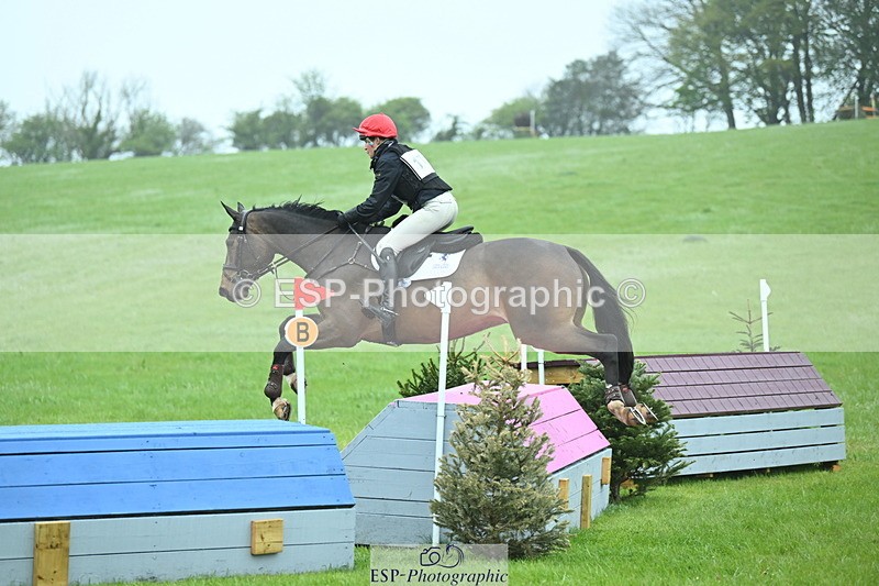 250418-103225-01201 - 017-Rosie.Bradley-Hole-KILMOUNTAIN.TOYBOY