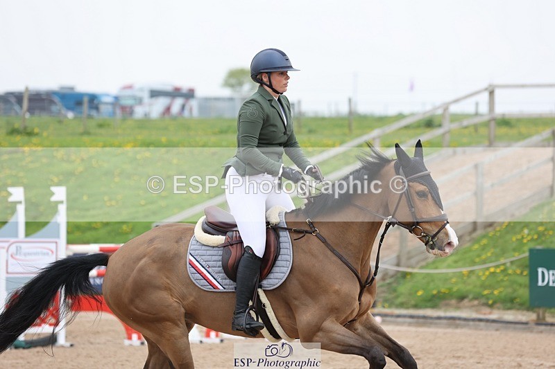 250424-121805-05327 - Cls 1 - 2 Star Small Tour