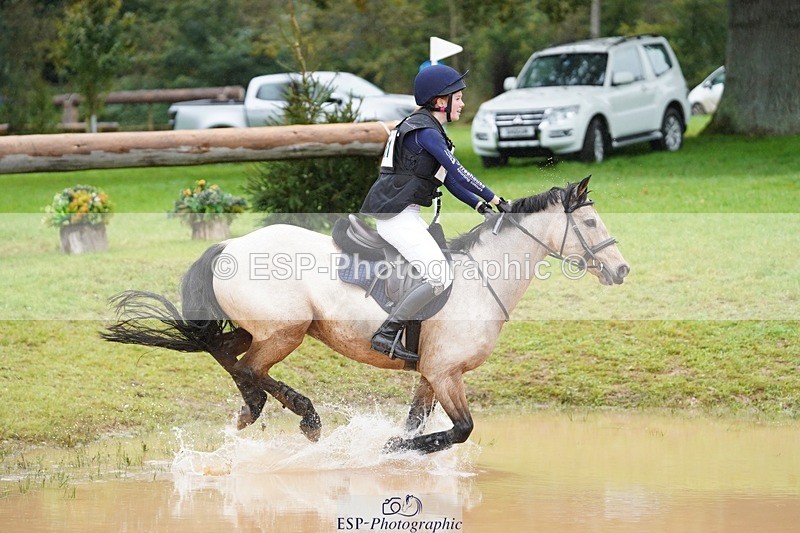 231021-111644-15449 - 661-MYSHALL.ROBBY-Poppy.Turriff-SC+XC