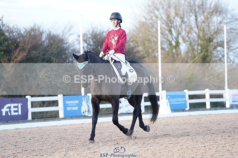 241214-154510-02229 - 131-Alys.Matravers-DARGASONS.MOON.SHADOW