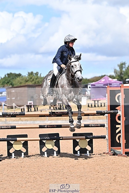 260819-142642-01087 - Cls 6 Foxhunter and 1.20m