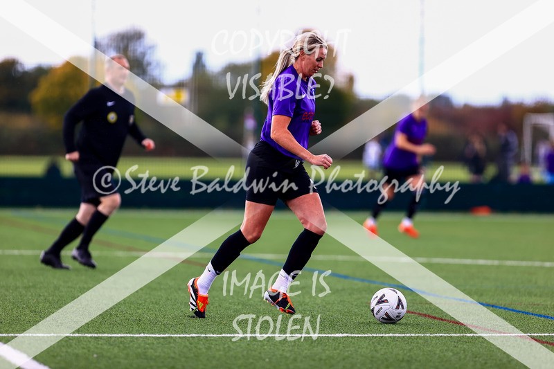 1DX30815 - 2025-10-05 FC Abbey Meads Ladies V Purton  Kingsdown FC Ladies