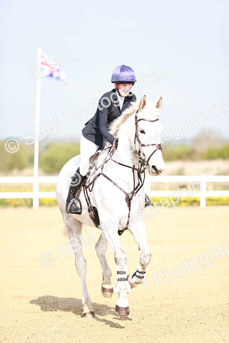  - Class 21 - Senior British Novice - 90cm