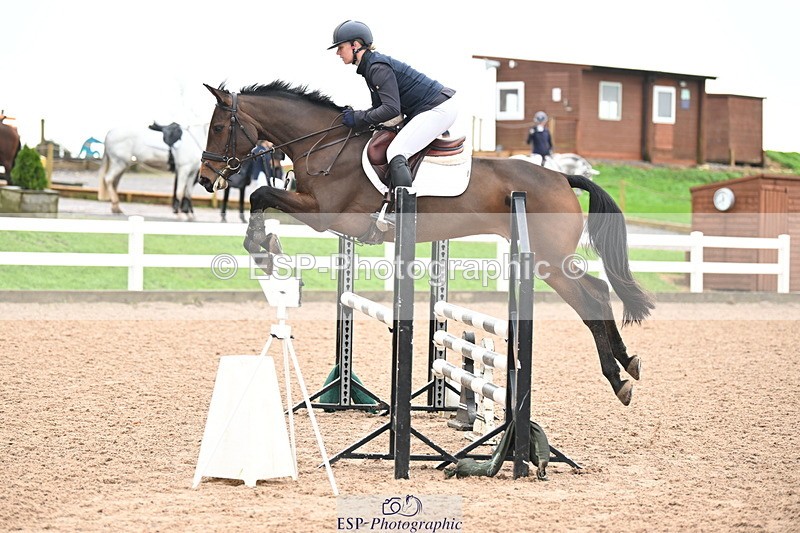 241023A-114509-00618 - Cls 1 British Novice and 90cm Open