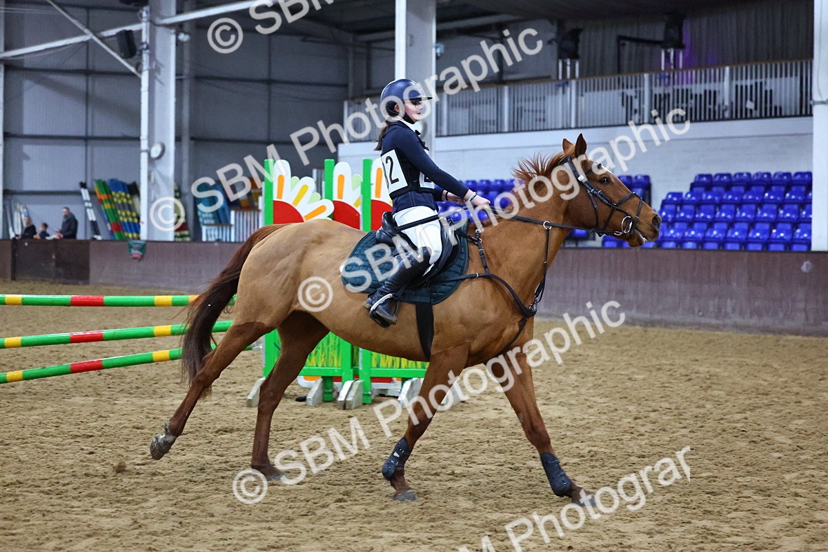 SBM_002631 - Class 6 - Holly & Ivy Stakes - 90cm