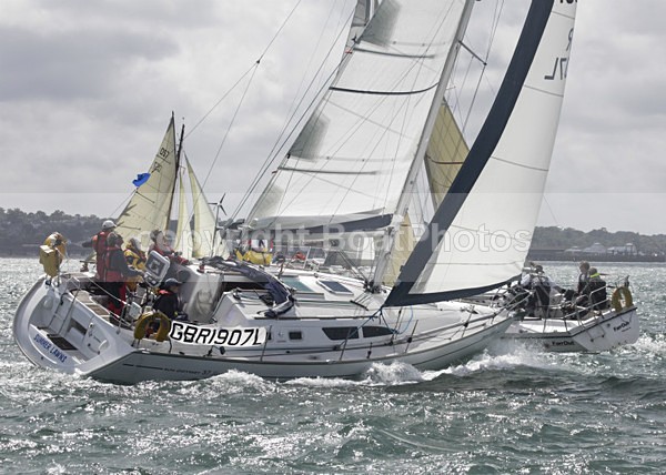 120630 Summer Lawns GBR1907L  _MG_6021 - ROUND THE ISLAND RACE - 30th June 2012