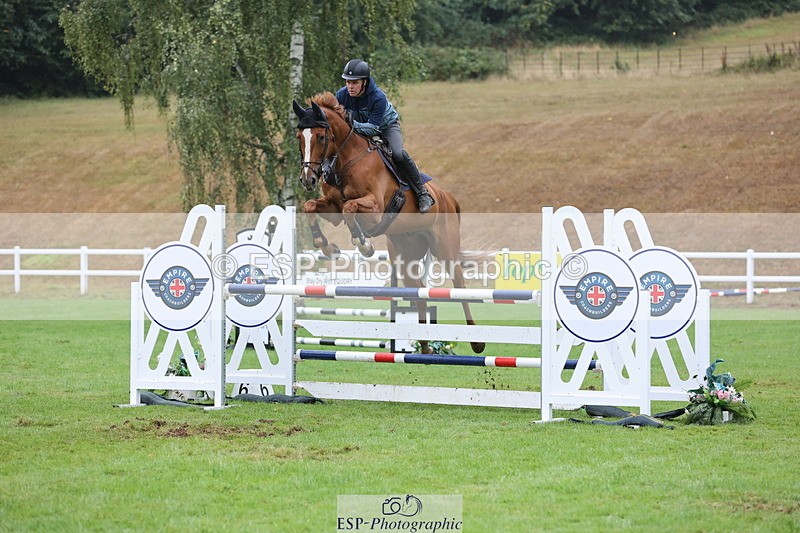 250830A-151106-07230 - Cls 16 Snr Newcomers and 1.10m Open