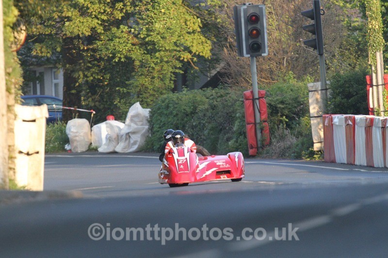 IMG_5702 - Thursday Practice - TT 2013 Side Car