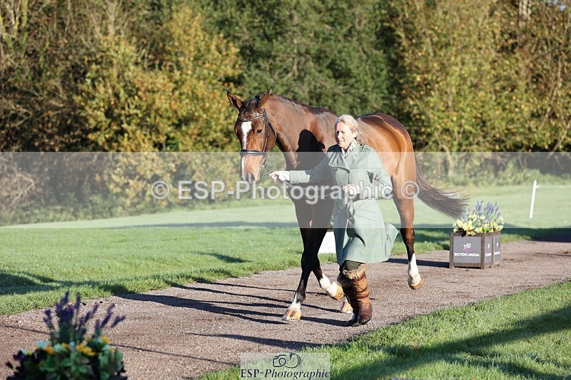 241027-083729-14704 - 378-Fern.Hordern-SHES.ALL.THAT