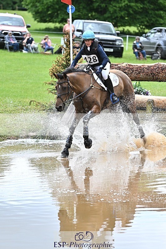 240526-114858-20722 - 428-COOLEY_SNAPCHAT-Selina_Milnes