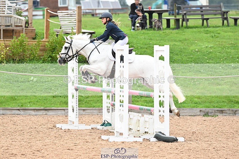 240907A-141106-02281 - Cls 4 Pony Big Team 95cm & 1.05m