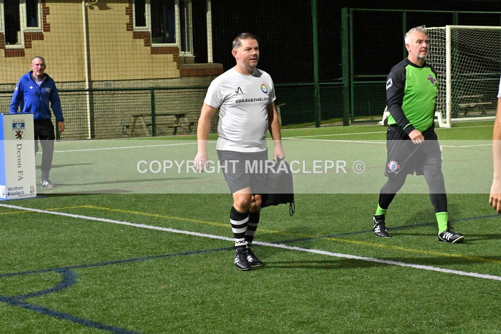 AM3_2173 - England v Devon veterans