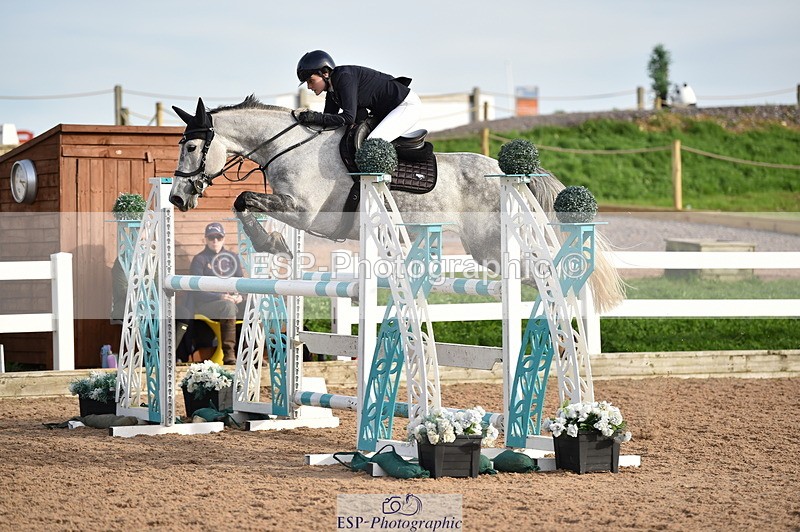 231015A-161558-09281 - Cls 27 1.10m Amateur Q 2nd R