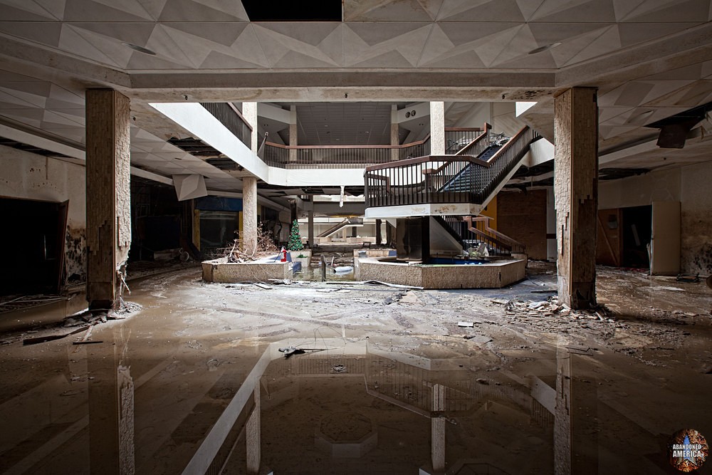 Randall Park Mall (North Randall, OH) | Hidden in Shadows - Randall Park Mall