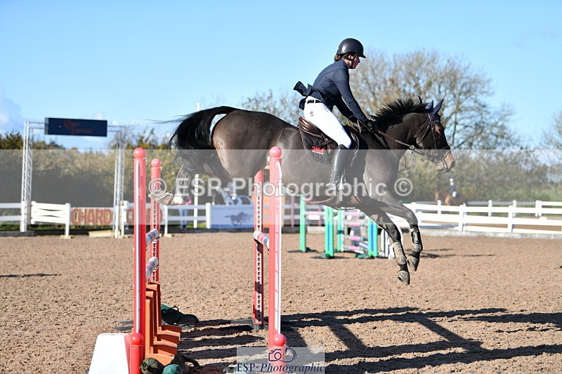 231110A-131907-00520 - Cls 5 Newcomers & 1.10m Open