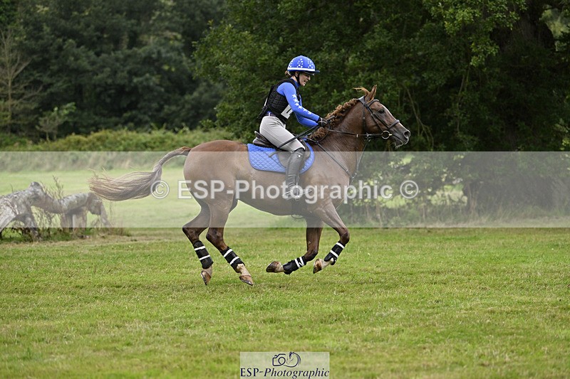 240825X-164940-37622 - 80cm XC 16.30 to 17.30