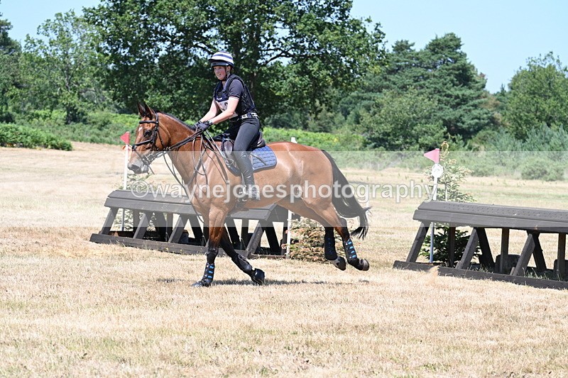 WJ7_5512 - Time 12:37 to 12:38 last rider