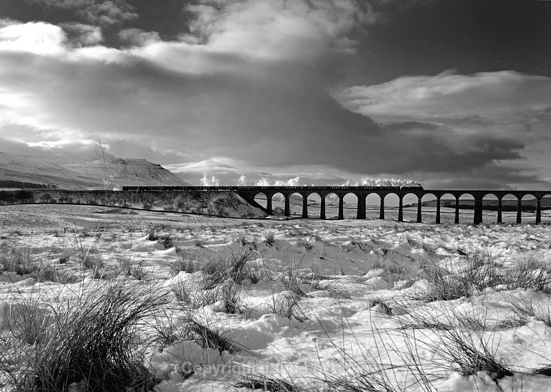 Tom Pickles - 7.2.09 LMS 7P No. 46115 'Scots Gaurdsman' CME, R'head - Ribblehead Viaduct