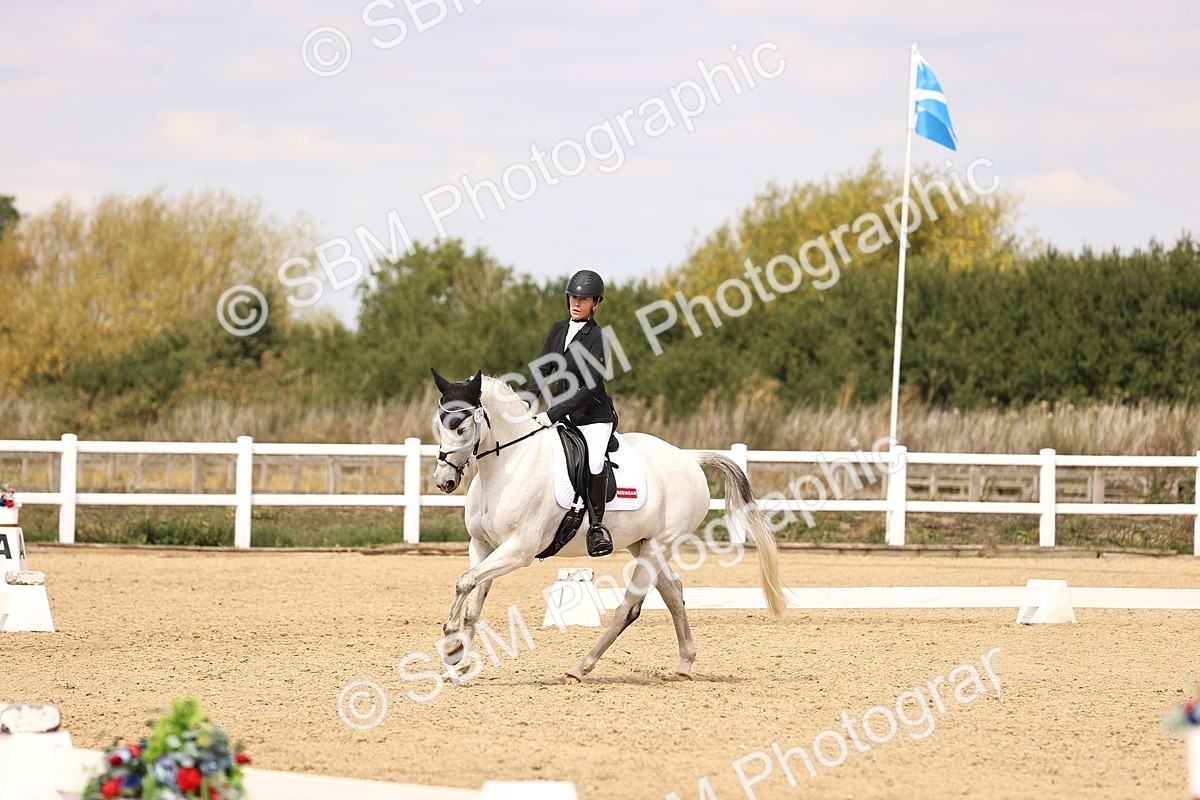 SBM_013745 - Class 4 - Novice 5  12.13-13.02