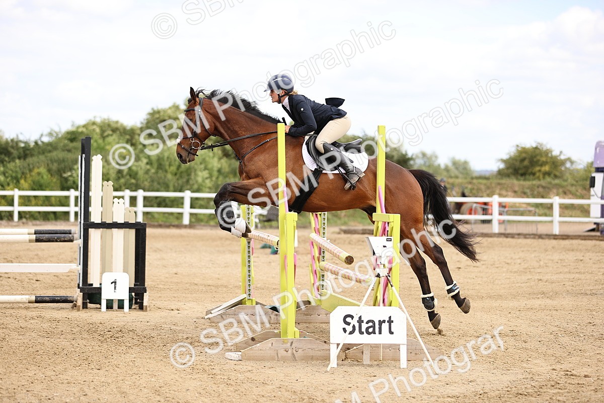 SBM_000312 - Class 4 - 1m showjumping