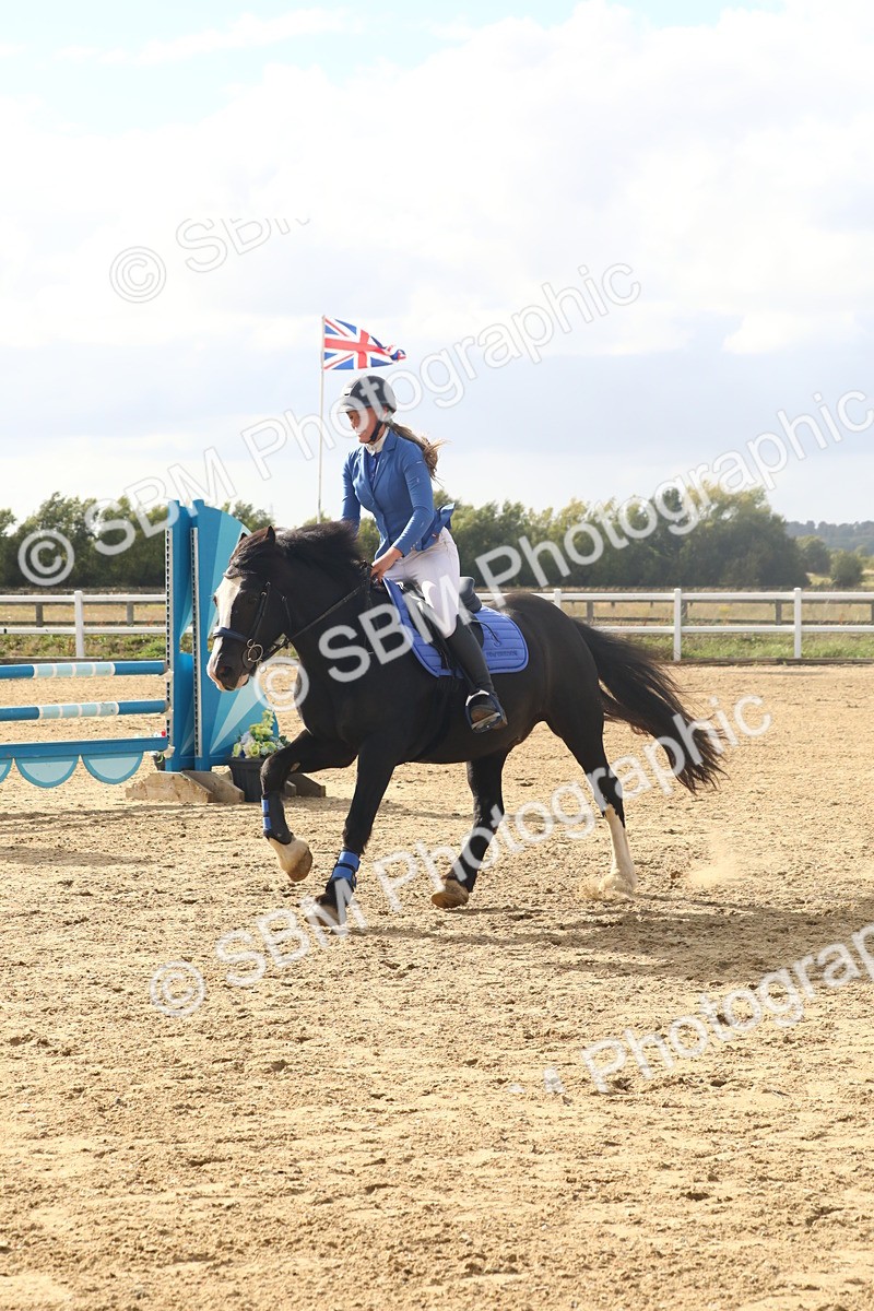 SBM_008010 - Class 12 - 90cm Champs