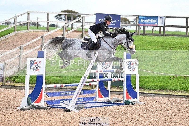 251005-100141-02659 - Cls 15 Foxhunter and 1.20m