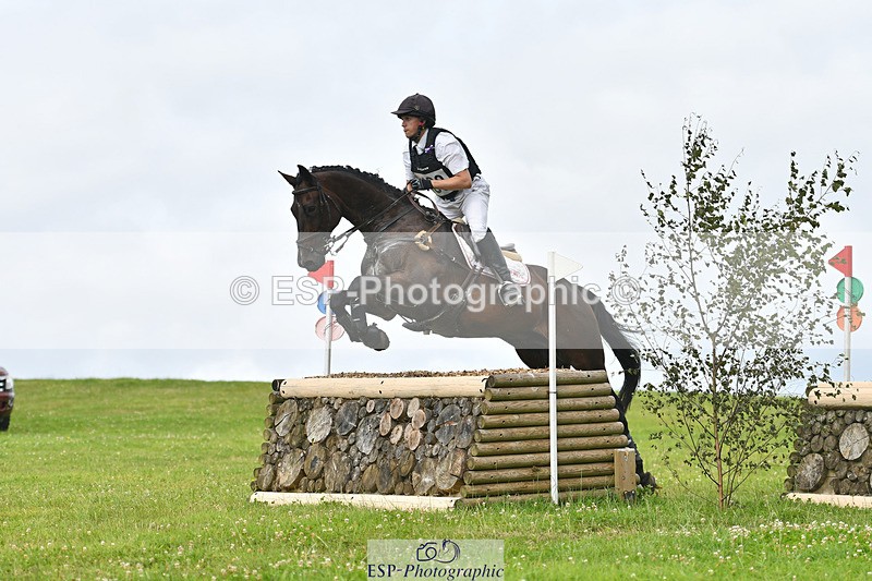 240804-110703-10533 - 409-Henri_Scanlon-PROUD_COURAGE