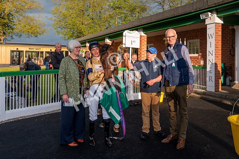 220425-Race 6-Perfectly Timed-3097 - Race 6