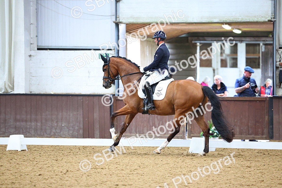 SBM_006645 - Class 5 - novice 6 - 12.04-13.07