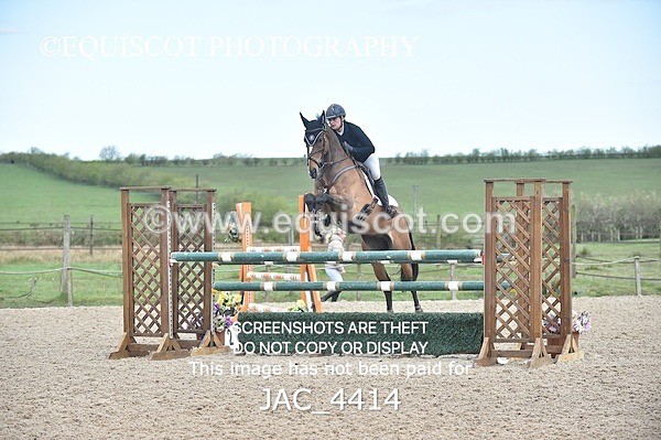 JAC_4414 - CLASS 10 SAT Senior Foxhunter/ 1.20m Open
