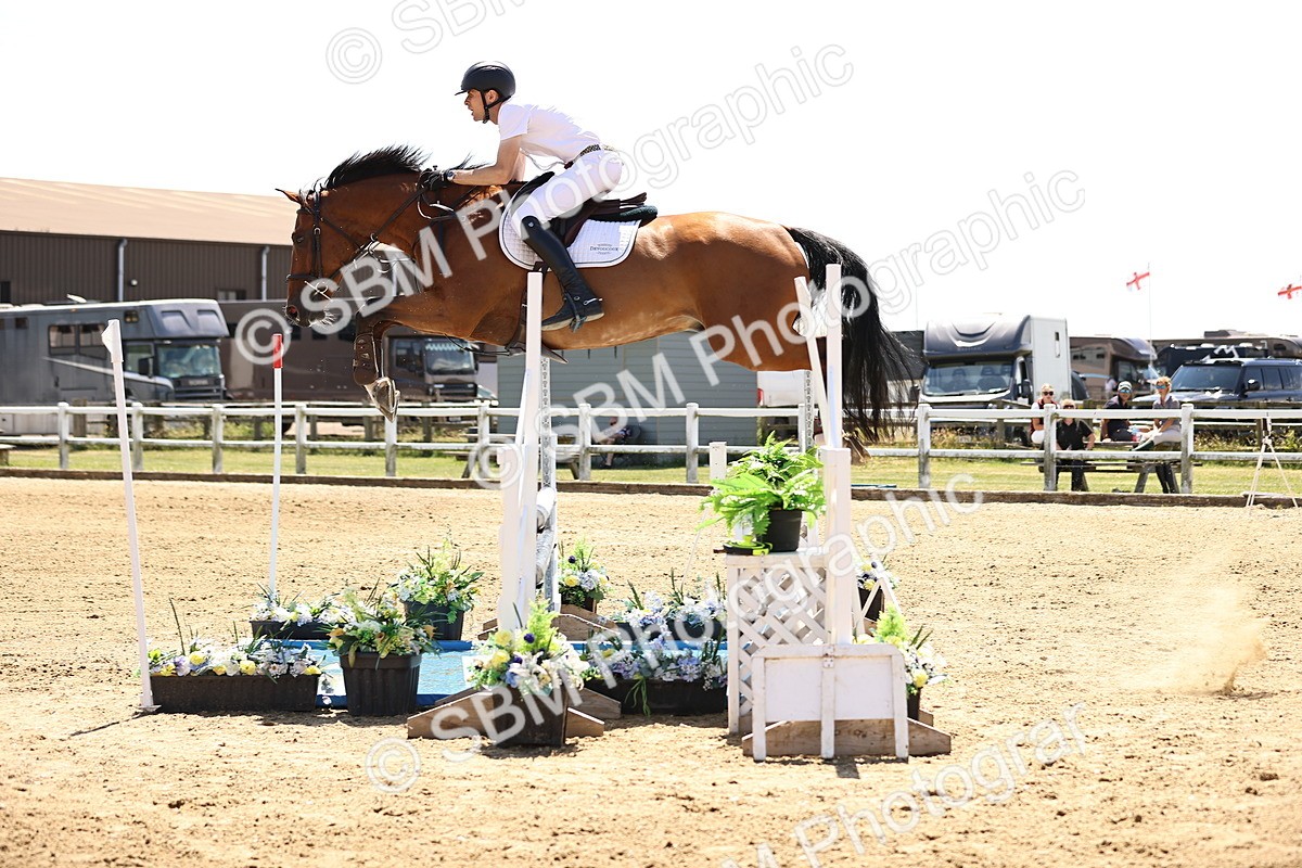 SBM_001361 - Class 16 - GFS Senior Newcomers 1.25m