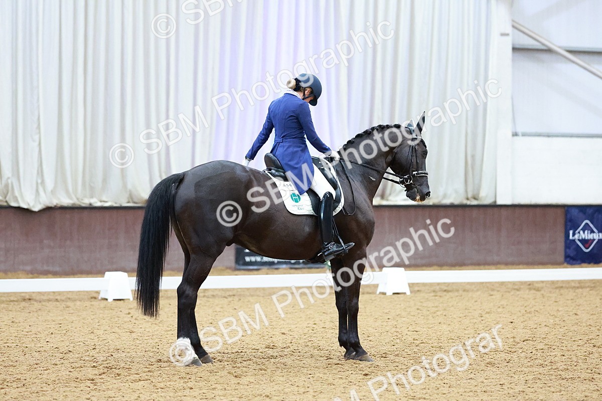 SBM_007913 - Class 9 - FEI INT II - 16.54.17.57
