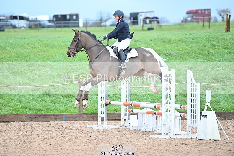 231203A-105656-00685 - Cls 16+17 Club and Schools 80cm